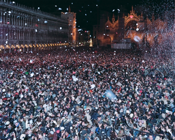 Massimo Vitali<br /> <em>Venezia Coriandoli&nbsp;</em>(#2959)<br /> Chromogenic print with Diasec mount&nbsp; &nbsp;<br /> Edition of 6