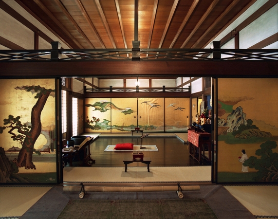 Jacqueline Hassink<br /> <em>Shunkōin 33&nbsp;(golden room),&nbsp;subtemple of Myōshin-ji,&nbsp;West Kyoto,&nbsp;8 March 2009 (13:00)</em><br /> Chromogenic prints<br />41 x 51", 50 x 63", and&nbsp;63 x 79"&nbsp; &nbsp;Shared edition of 7<br />
