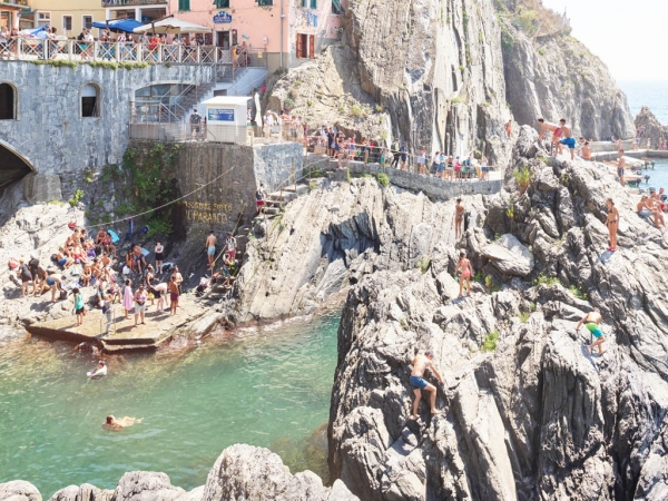 Massimo Vitali, #037, Manarola, 2020