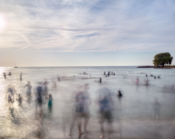 Matthew Pillsbury<br /> <i>Edgewater Beach #3, Cleveland</i>, 2017&nbsp;(TV17020)<br /> Archival pigment ink prints<br /> 20 x 24" &nbsp; &nbsp;Edition of 10<br /> 30 x 40" &nbsp; &nbsp;Edition of 6 (plus 2 APs)<br /> 50 x 60" &nbsp; &nbsp;Edition of 2 (plus 1 AP)