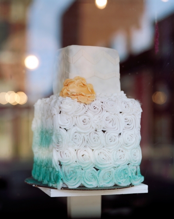 Richard Renaldi<br /> <em>Cake, Paris, Texas, </em>2013<br /> Archival pigment prints<br /> 36 x 30" &nbsp; &nbsp;Edition of 4 (plus 2 APs)<br /> 59 x 49" &nbsp; &nbsp;Edition of 3 (plus 2 APs)<br />