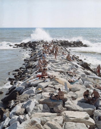 Massimo Vitali<br /> <em>Madima Vertical Wave Alternative&nbsp;</em>(#2229)<br /> Chromogenic print with Diasec mount&nbsp; &nbsp;<br /> Edition of 6