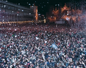 Massimo Vitali<br /> <em>Venezia Coriandoli&nbsp;</em>(#2959)<br /> Chromogenic print with Diasec mount&nbsp; &nbsp;<br /> Edition of 6