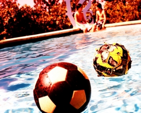 Karine Laval<br /> <em>Poolscape #28</em>, 2010<br /> Chromogenic print<br /> 20 x 20" &nbsp; &nbsp;Edition of 15<br /> 30 x 30" &nbsp; &nbsp;Edition of 9<br /> 50 x 50" &nbsp; &nbsp;Edition of 5 